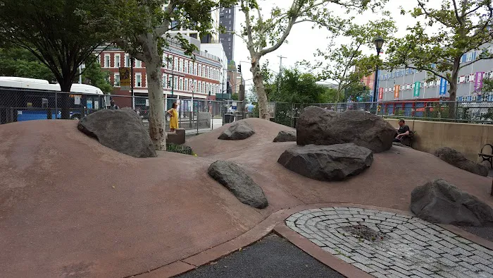 Chelsea Waterside Dog Park 4