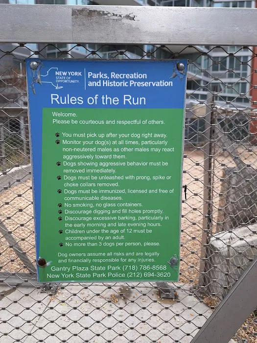 Dog Park Of Gantry Plaza State Park 9