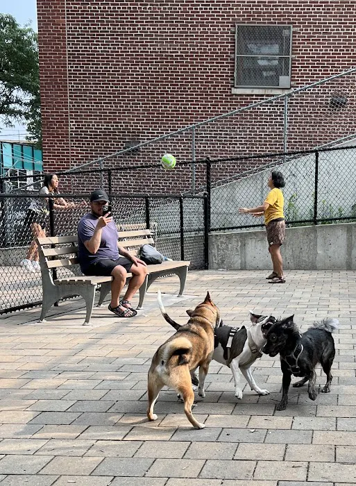 Doughboy Plaza Dog Run 4