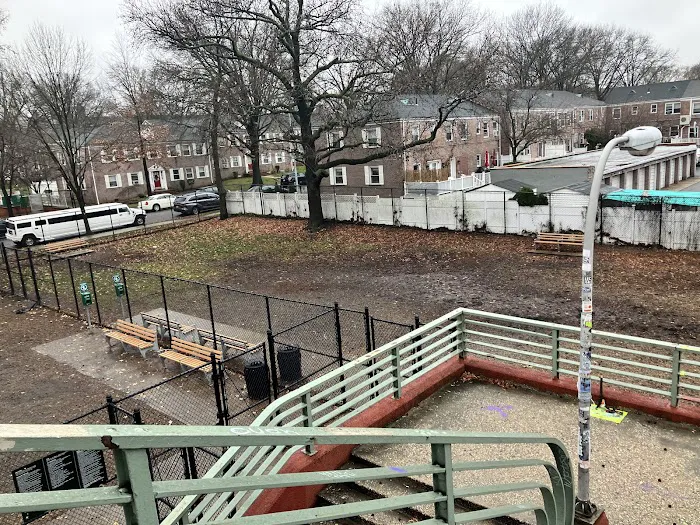 Underbridge Dog Run 10