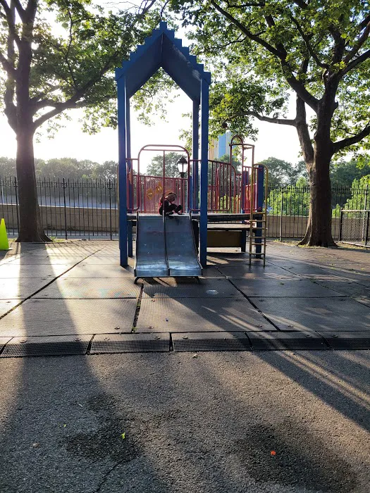 142nd Street Dog Run 8