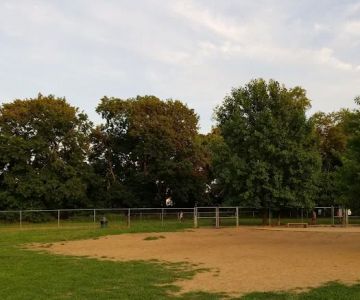 Thompson Park Off-Leash Dog Area