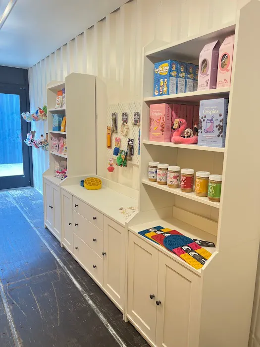Nora Jane's Pet Supply 4
