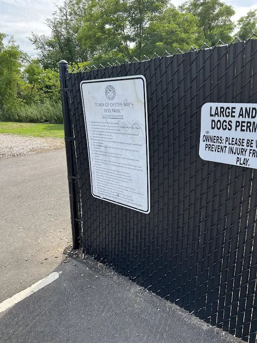 Centre Island Dog Park 6