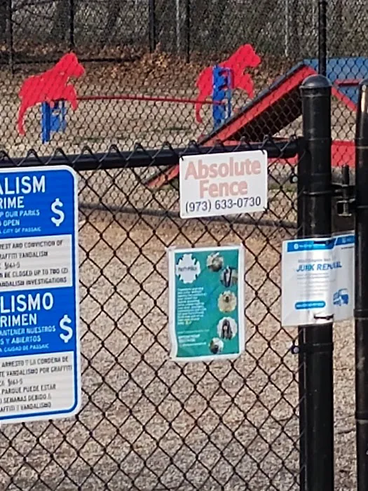 Armory Memorial Dog Park 6