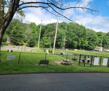 Jefferson Field Dog Park