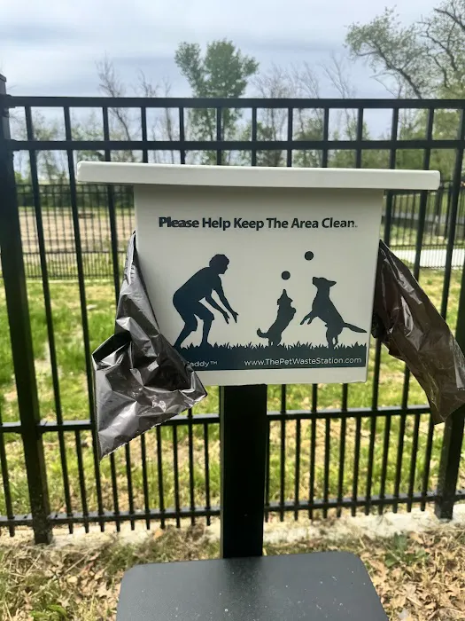 Hero Dog Park 4