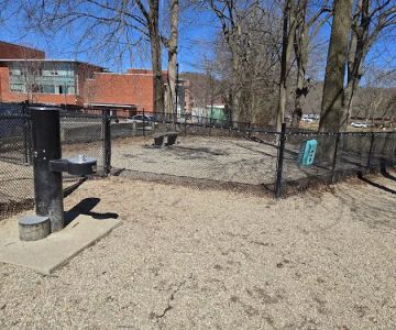 East Rock Dog Park