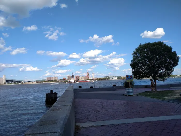 Penn's Landing Dog Park 8