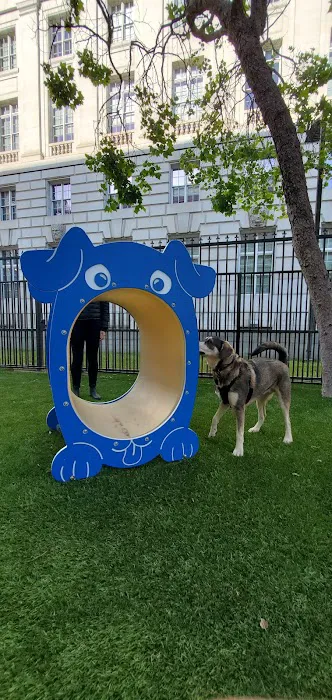 U.N. Plaza Dog Park 4