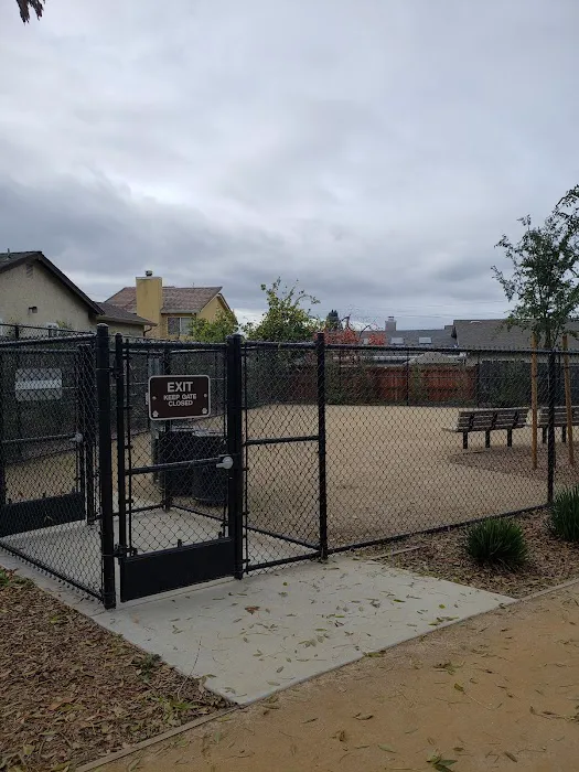 Creighton Dog Park 8