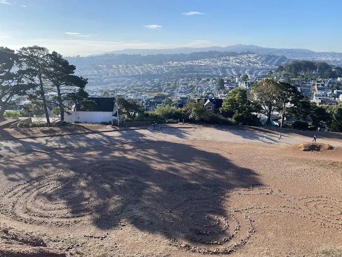 Bernal Heights Dog Play Area 10