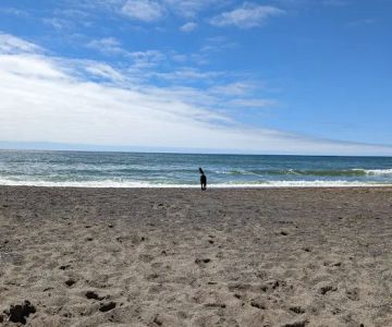 Pacifica Esplanade Beach