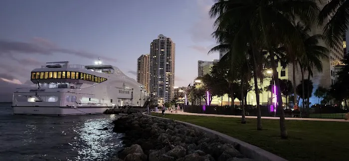 Bayfront Dog Park 8