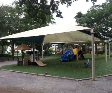 Emerald Hills Lakes Park & Dog Park