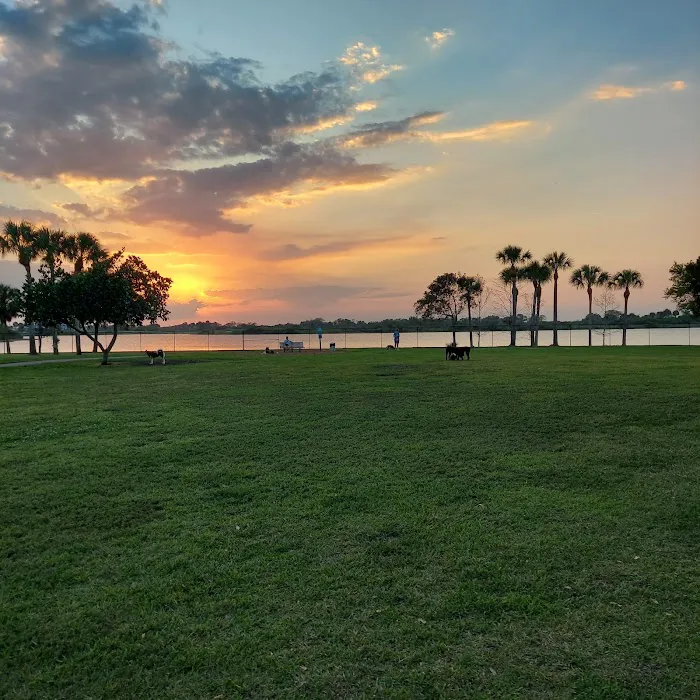 Canine Cove at South County Regional Park 4