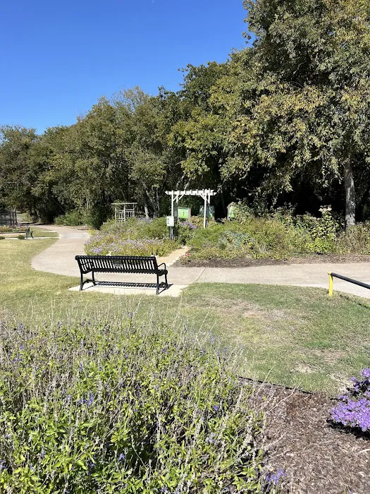 Wags-A-Hachie Dog Park 3