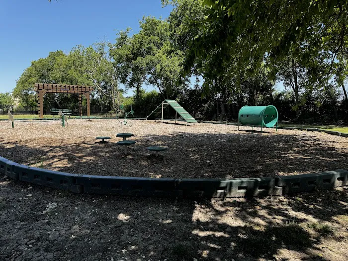 Paw Park 9
