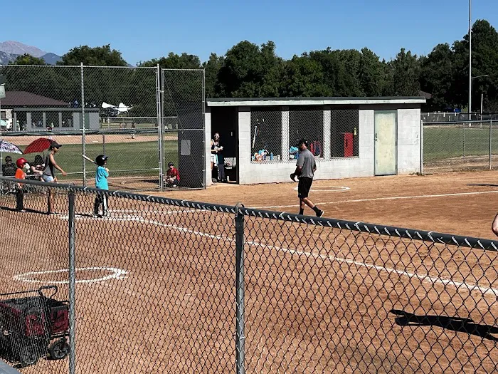 Metcalfe Hondo Memorial Doggie Park 4