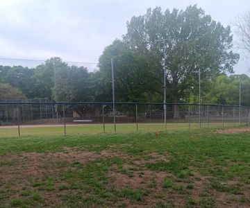 Roberts Park Dog Park