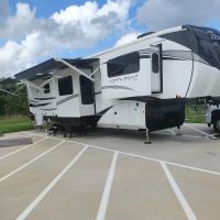 Dog Park at Love's Travel Stops ico