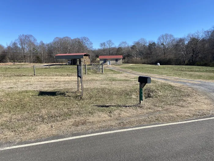 Dellinger’s Room to Roam Private Dog Park (must book through Sniffspot) 1