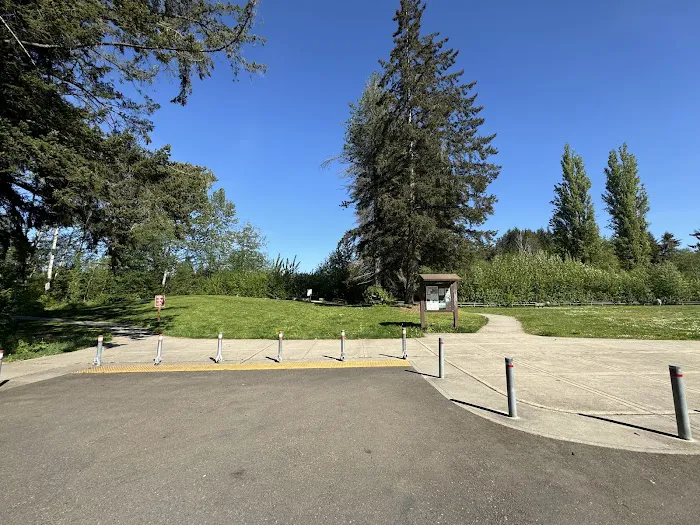 Lake Stickney Off-Leash Dog Park 9