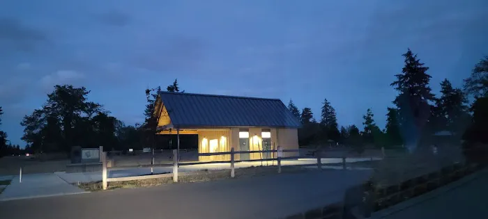 Fort Steilacoom Large Dog Park 8