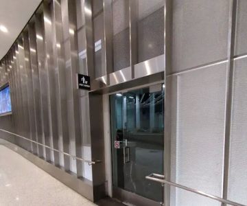 Terminal 6 Pet Relief Area