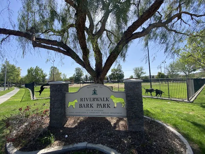 La Sierra Dog Park 3