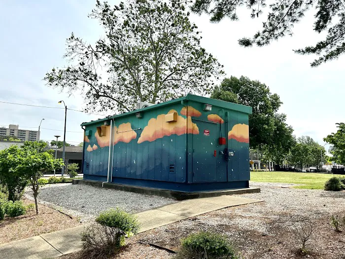 Edge Triangle Hound Dog Dog Park 5
