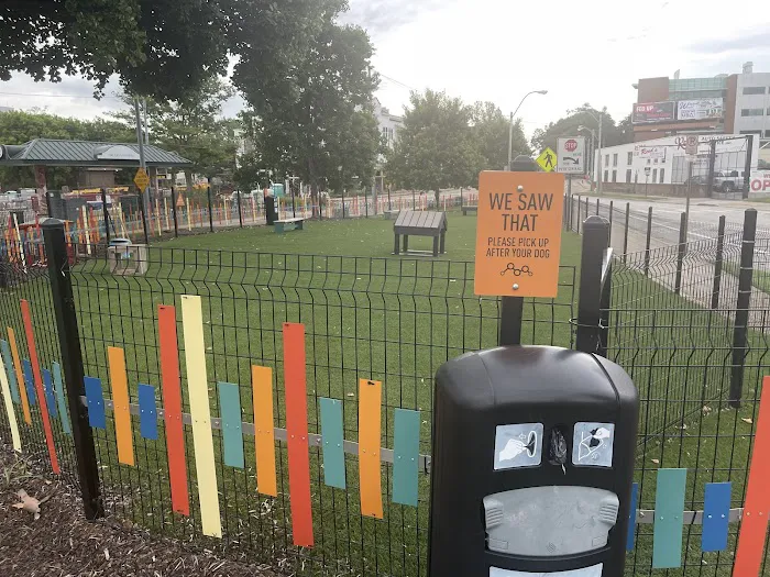 Edge Triangle Hound Dog Dog Park 1