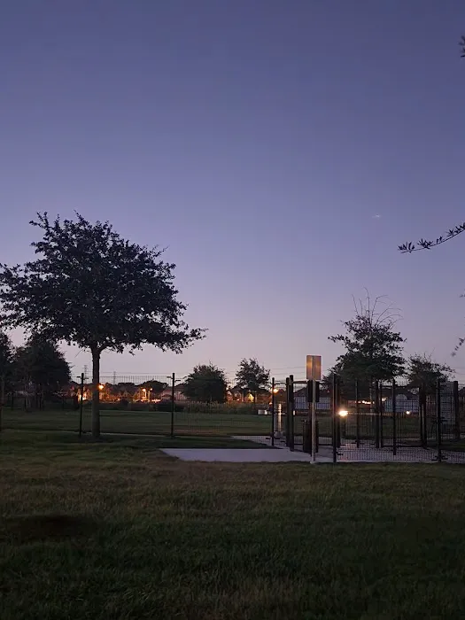 Lucky Leash Dog Park 6