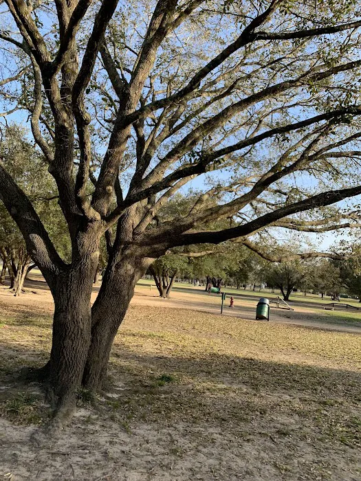 Congressman Bill Archer Dog Park 4