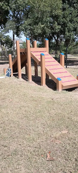 Grand Central Lake house dog park 9