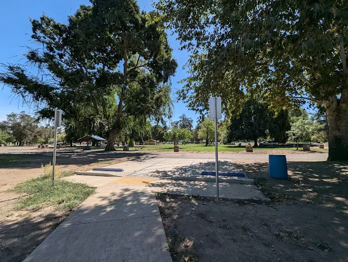 Mooney Grove Dog Park 3