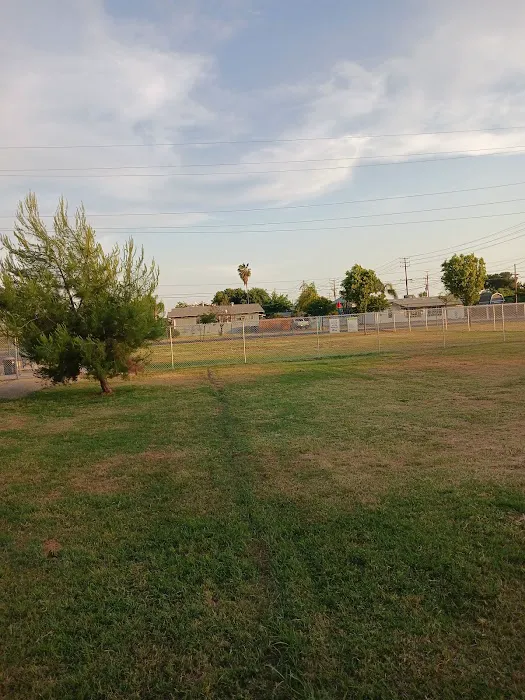 Lindsay Kiwanis Paw Park 4