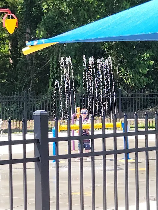 Parc des Familles Dog Park 7