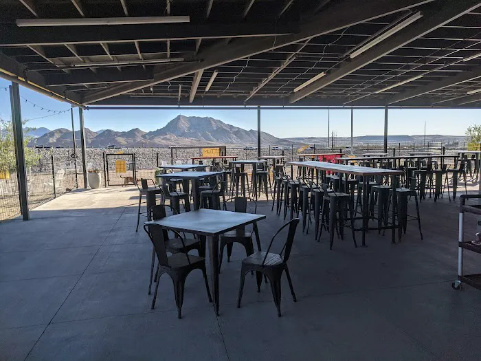MUTTZ El Paso- Dog Park Bar 3