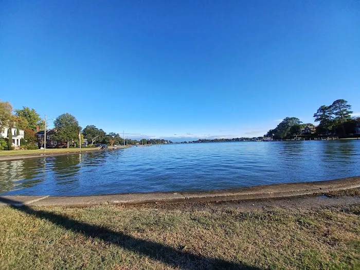 Cambridge Crescent Dog Park 3