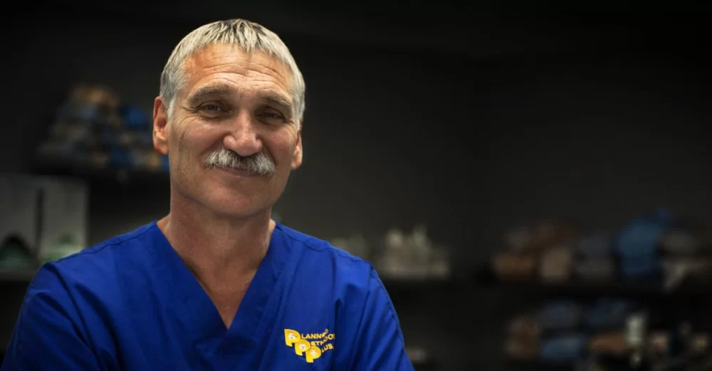 How Old Is Dr. Jeff the Veterinarian? Inside His Life and Career
