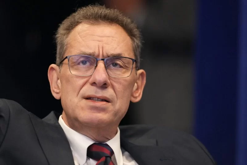 Is Albert Bourla a Veterinarian? The Surprising Background of Pfizer’s CEO