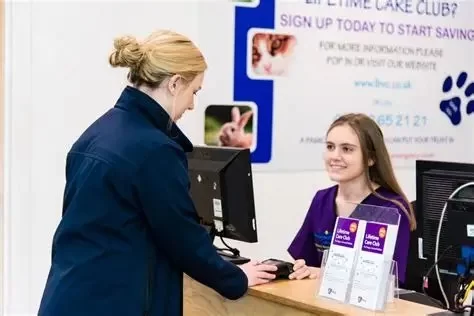 How Much Does a Veterinary Receptionist Get Paid? Insights, Ranges & Growth Tips